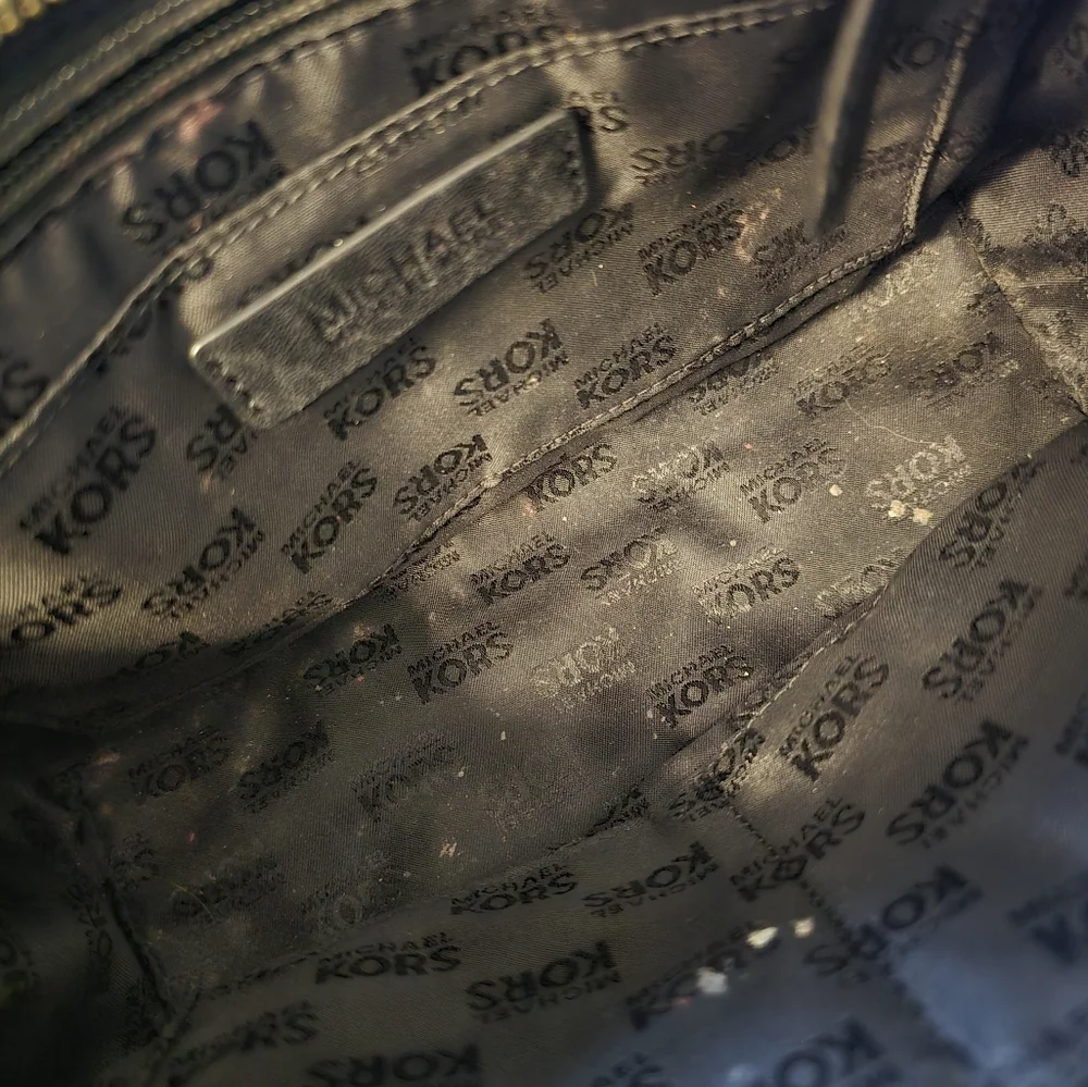 MICHAEL KORS BLACK TINA SMALL SATCHEL - Picture 4 of 4